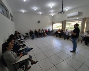 20250723-acolhimento-e-atendimento-de-pessoas-com-deficiencia-no-servico-publico-municipal-de-ibipora-39.jpg