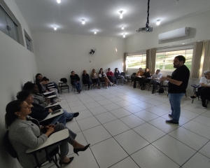 20250723-acolhimento-e-atendimento-de-pessoas-com-deficiencia-no-servico-publico-municipal-de-ibipora-40.jpg