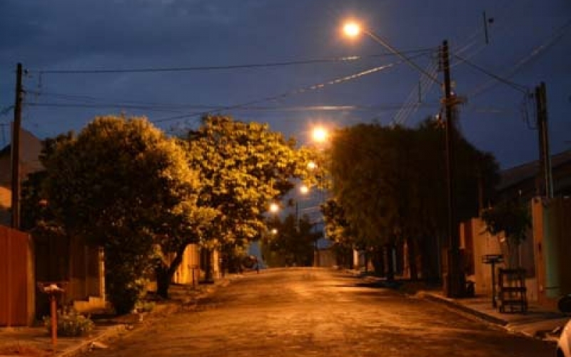 Administração Municipal realiza melhorias na iluminação pública