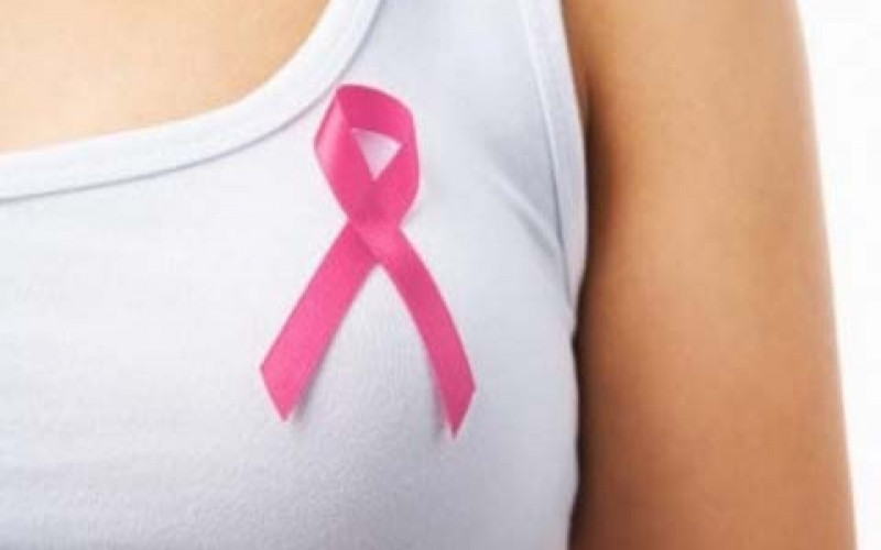 Saúde realiza campanha de exame preventivo de câncer de Útero e Mamas