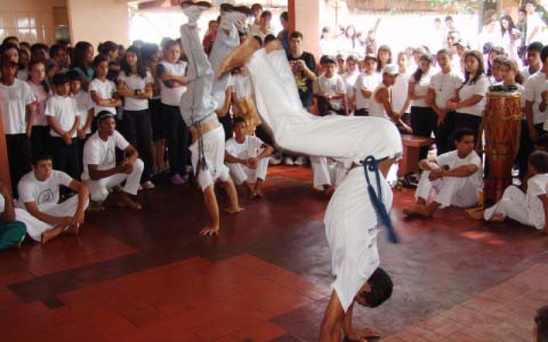 Convênio com Prefeitura leva capoeira a 550 alunos
