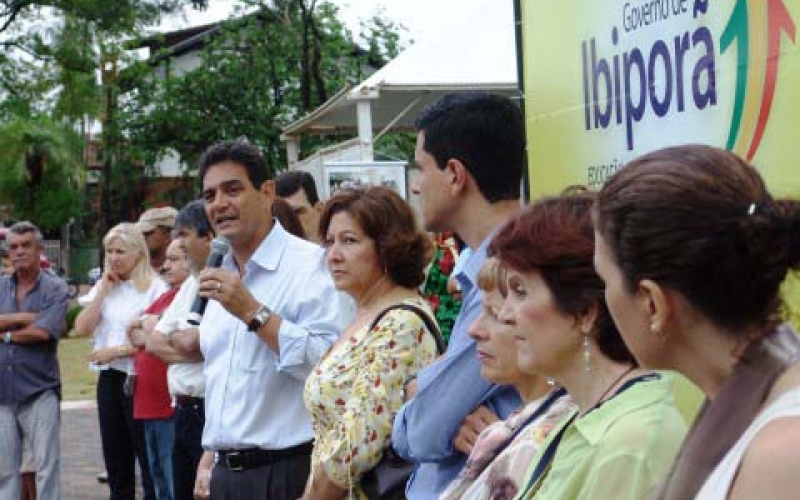  Prefeitura na Praça