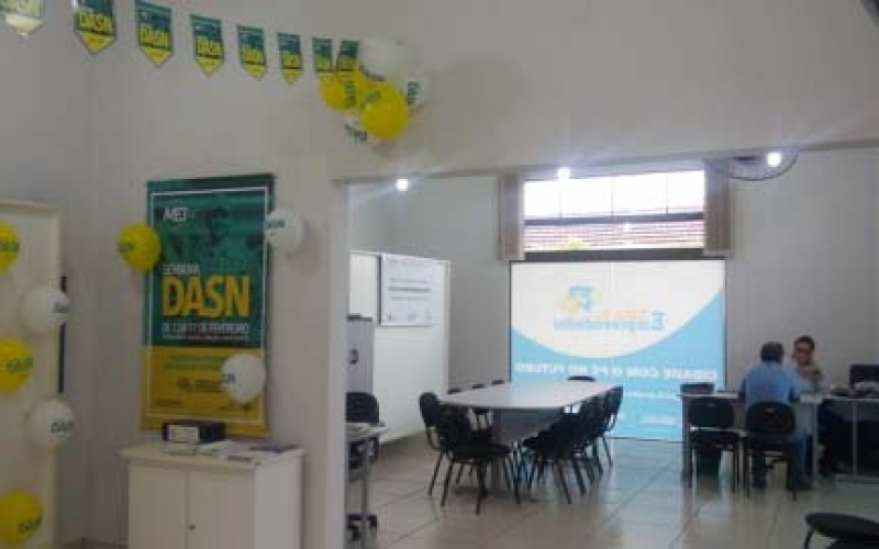 Sala do Empreendedor orienta MEIs sobre Declaração Anual do Simples Nacional