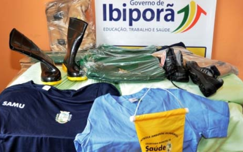 Saúde adquire uniformes e EPIs