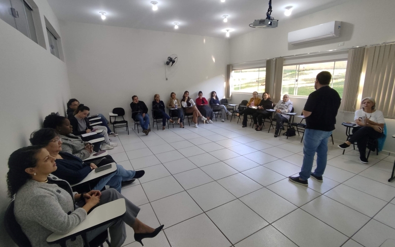 Prefeitura de Ibiporã promove formação para qualificar atendimento a Pessoas com Deficiência