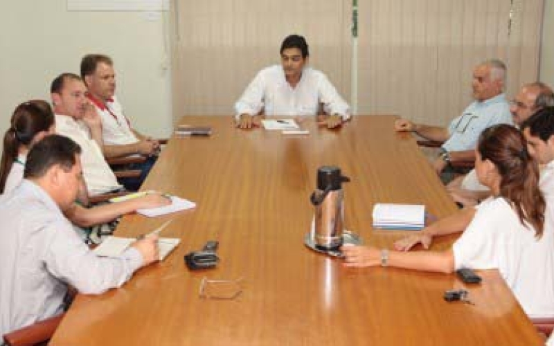 José Maria e ACEIBI discutem estacionamento rotativo