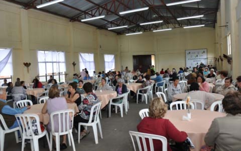 Almoço para o Grupo “Doce Idade”, do CCI, abre Semana do Idoso