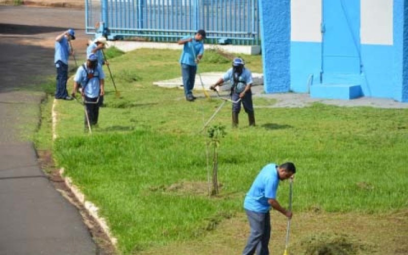 Samae realiza mutirão de limpeza para melhor organizar sua sede 