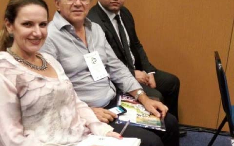 Prefeito e secretária de Saúde participam de encontro de gestores municipais