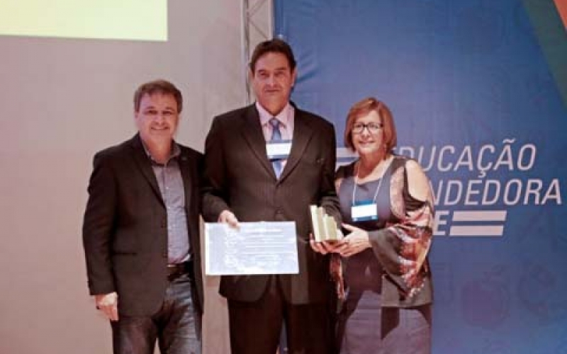 Ibiporã recebe prêmio do Sebrae de Educação Empreendedora