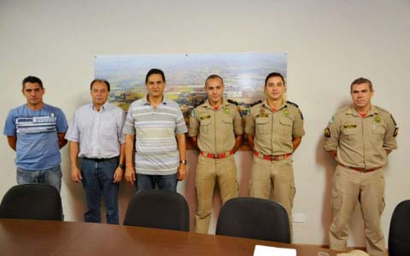 José Maria recebe novo comandante do Corpo de Bombeiros