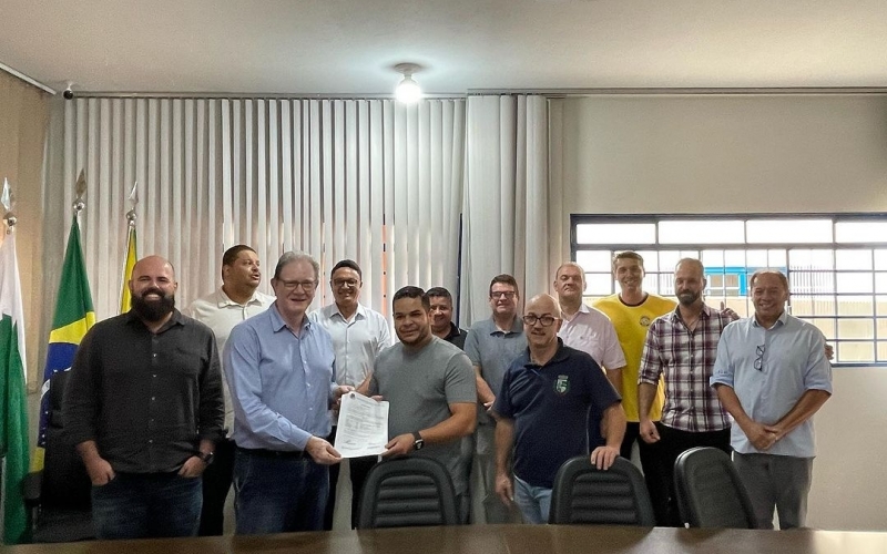 Assinatura da Ordem de Serviço para melhorias na iluminação pública em Ibiporã