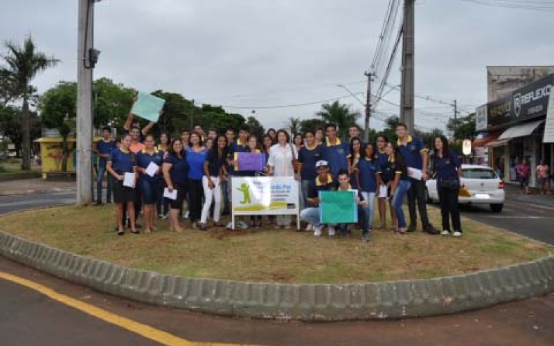 Escola de Formação e Cidadania da APMIF realiza projeto 