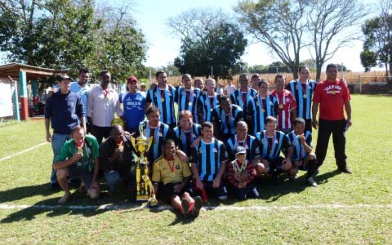 Taquara/Agroterra/Farmácia Central é a grande vencedora do Campeonato Veterano de Futebol