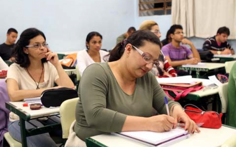 Matrículas abertas para Educação de Jovens e Adultos (EJA)