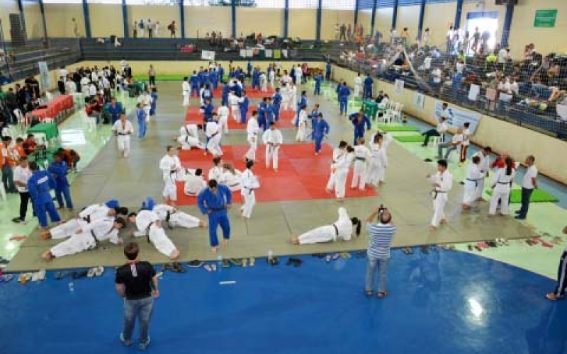 Ibiporã conquista bons resultados no Paranaense de Judô