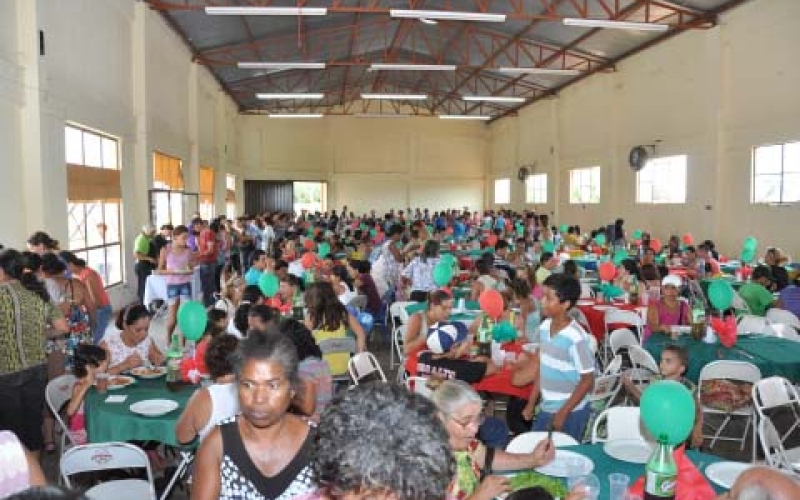 Almoço de Natal com as famílias do CRAS