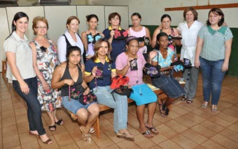  APMIF tem programa de formação para as mães