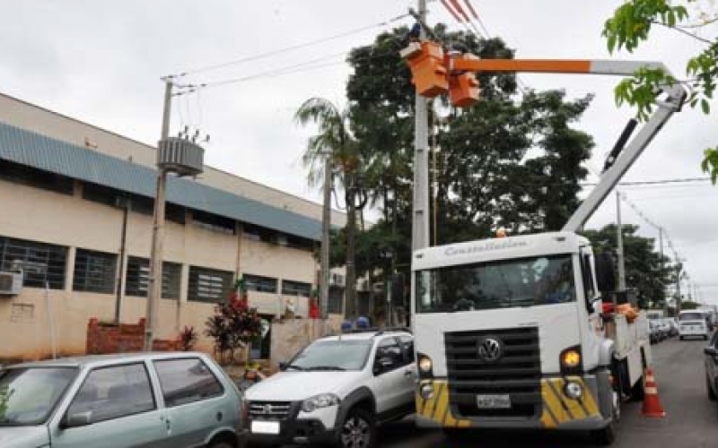 Prefeitura instala novo padrão de energia no prédio