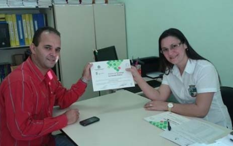 Diplomas do curso de Tecnologia em Gestão Pública podem ser retirados na Secretaria Municipal do Trabalho