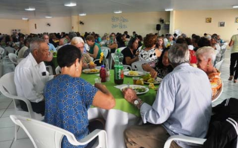 Dia dos Pais é celebrado com almoço no CCI