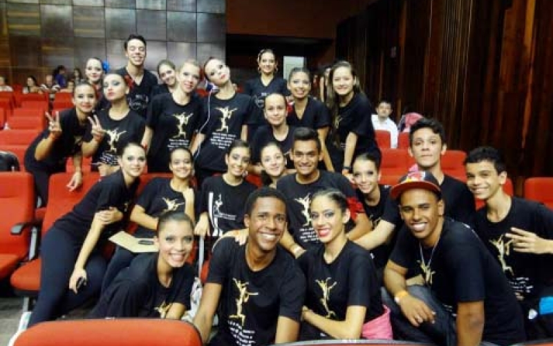 Ballet participa do Festival do Mercosul
