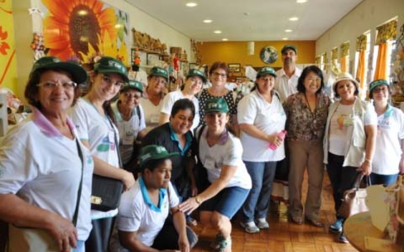 Grupo Mulher Atual visita atrativos de Ibiporã