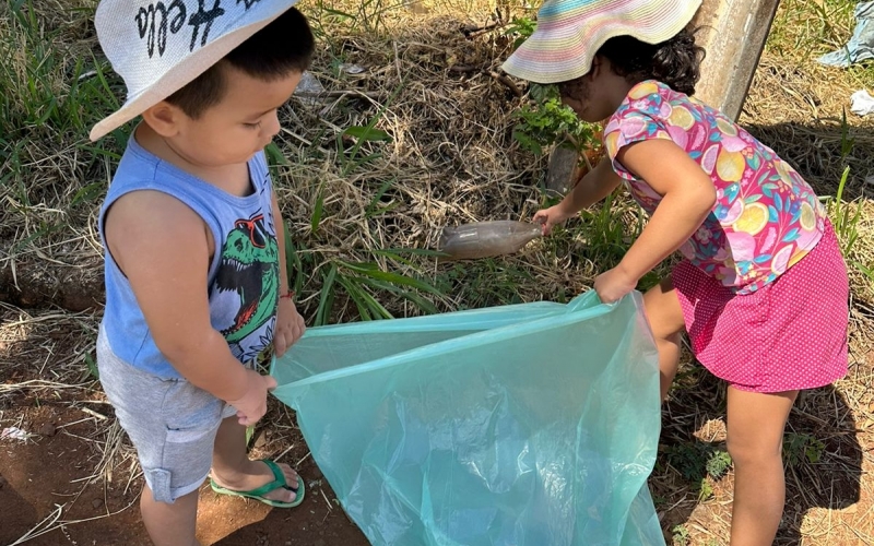 Em combate à dengue, administração municipal promove Projeto ‘Kit Pequeno Agente de Saúde’ e envolve comunidade escolar nesta luta