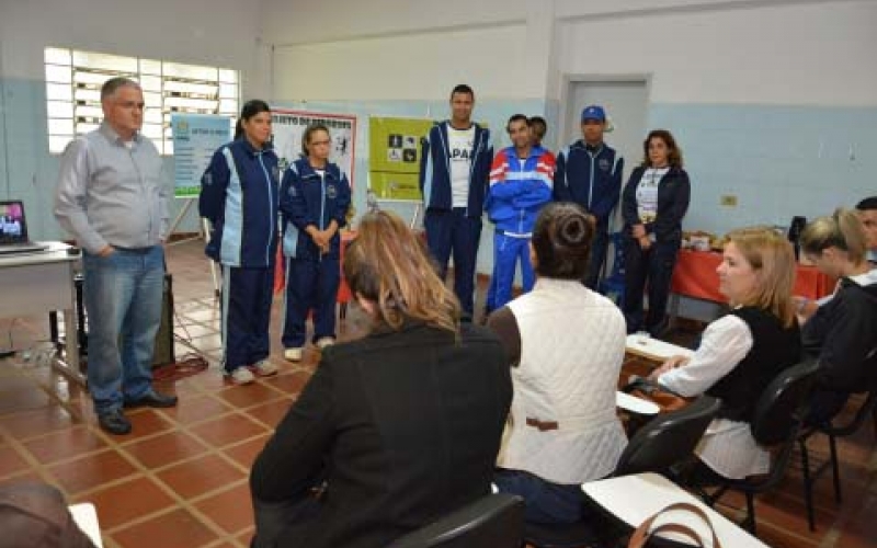Autoridades Municipais participam de evento na Apae