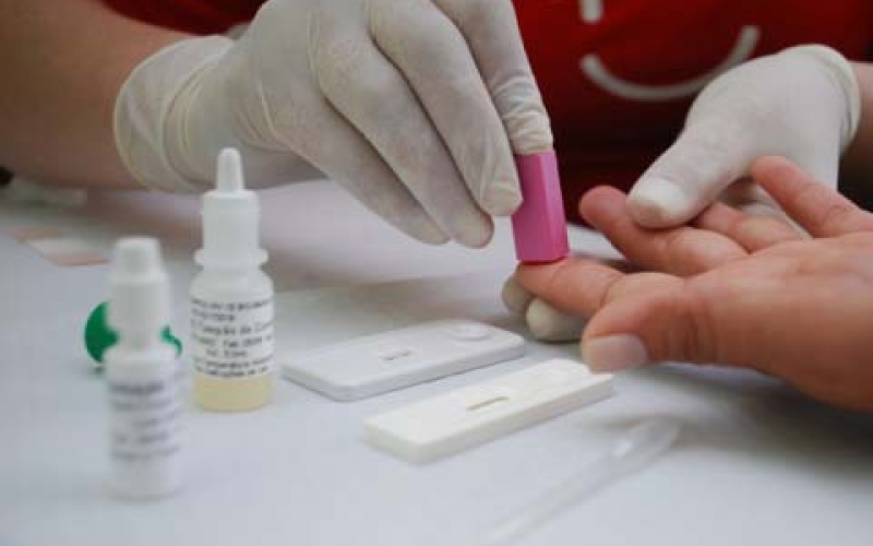 Secretaria de Saúde realiza campanhas de prevenção a DSTs