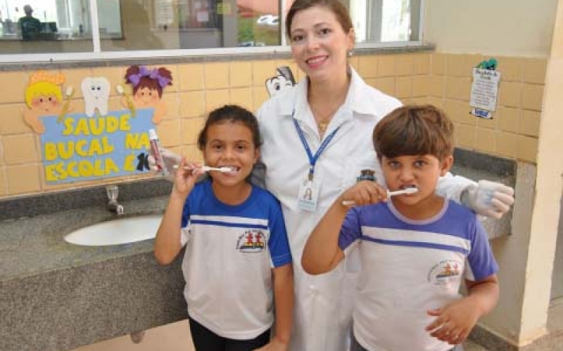 Dia do Dentista é comemorado com ações de educação em saúde bucal