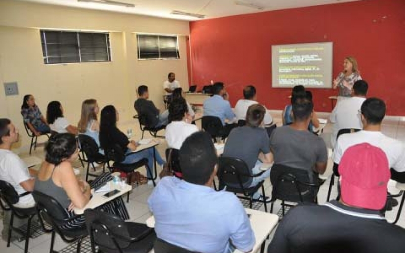 Capacitação sobre educação e formação cultural