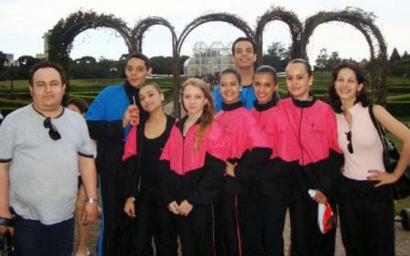 Bailarinos da Escola de Dança da FCI em Curitiba