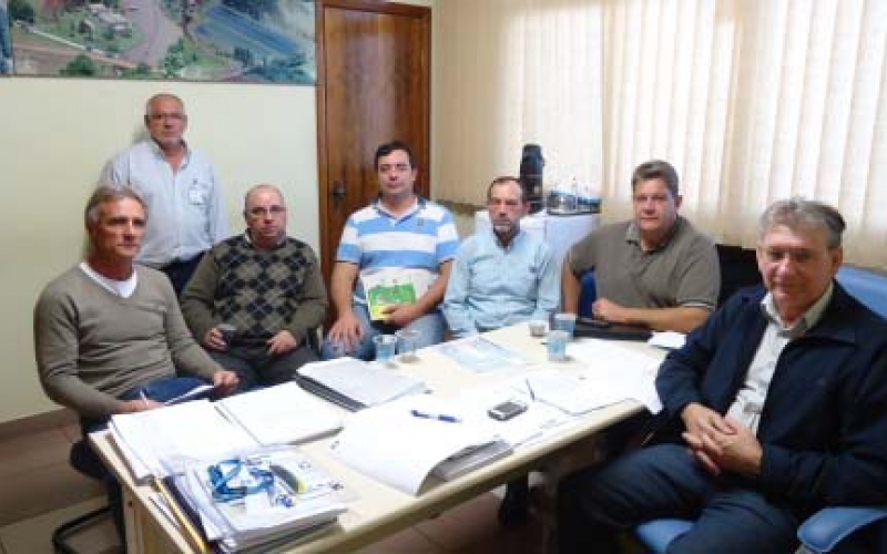 Comitiva de Palmeira realiza visita técnica ao SAMAE de Ibiporã