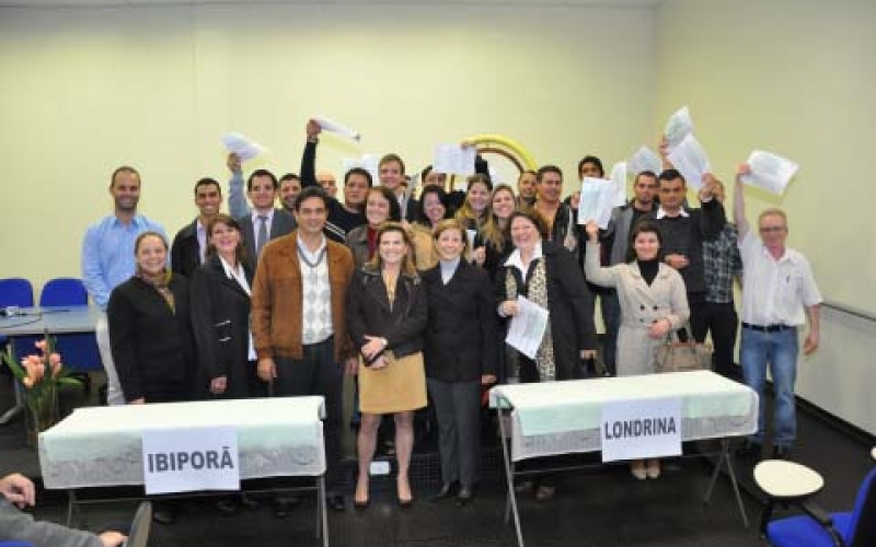 Programa Bom Negócio Paraná diploma segunda turma de Ibiporã