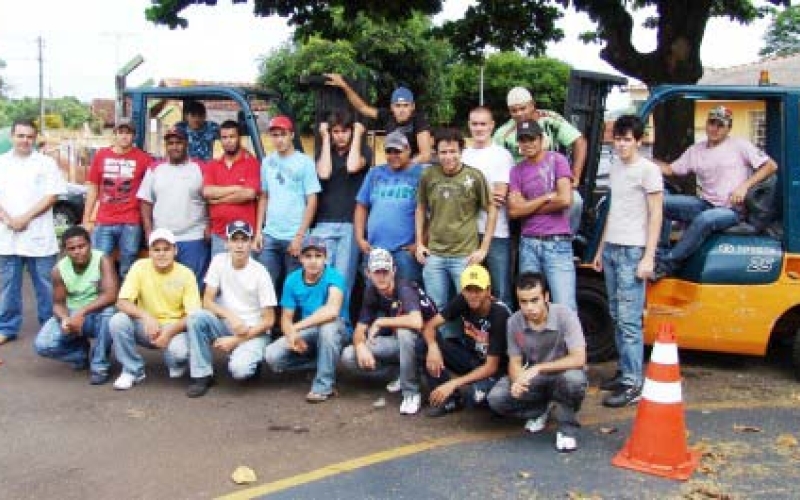 Educação profissional abre novas perspectivas aos jovens