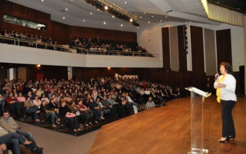 Professores e educadores participam de mais um curso de formação