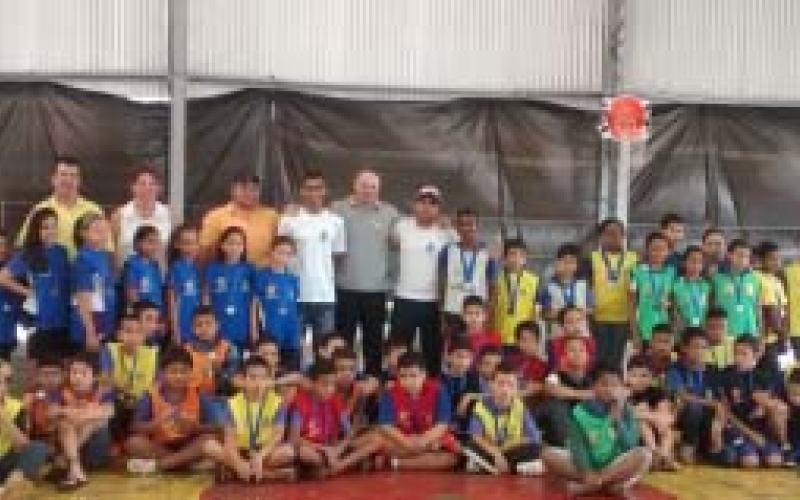  Mais de 300 alunos participam de Festival Esportivo do Projeto Movimento