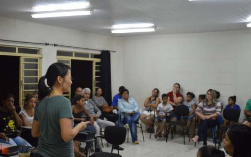 Encontro é promovido com responsáveis de usuários do SCFV