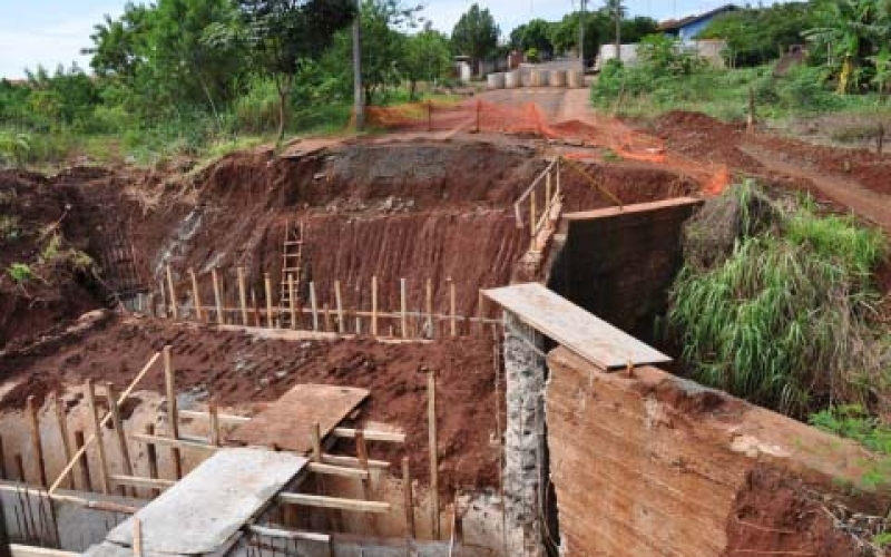 Prefeitura construirá três novas pontes de acesso aos bairros