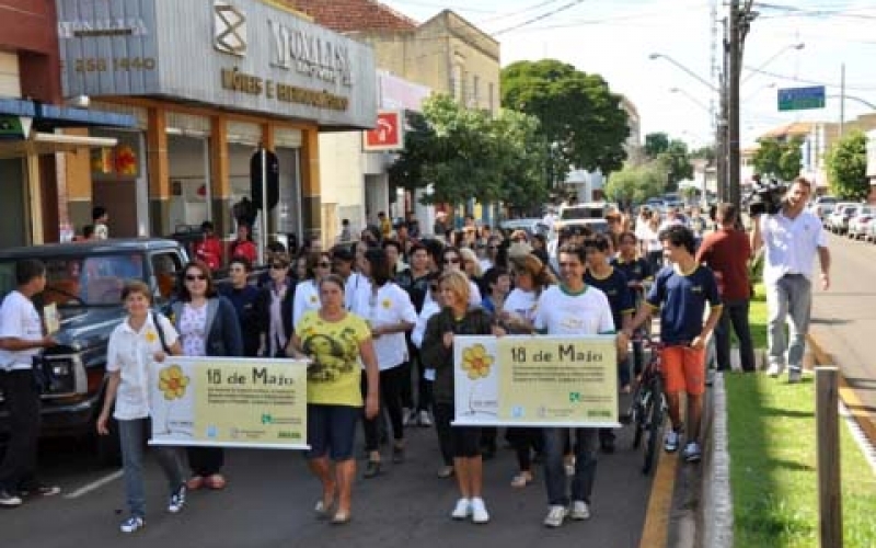 Marcha contra o Abuso à Criança e ao Adolescente