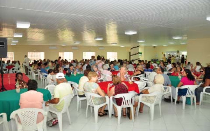  “Doce Idade” participa de almoço de encerramento das atividades do CCI