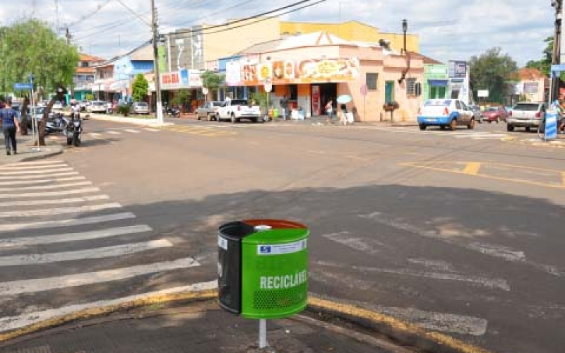 Ibiporã terá 500 lixeiras instaladas pela cidade