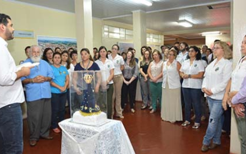 Prefeitura recebe imagem peregrina de Nossa Senhora Aparecida