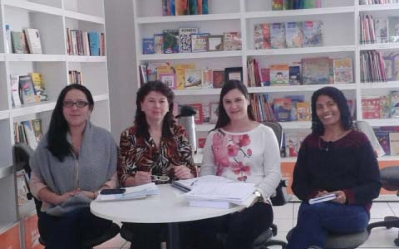 Gestora estadual da Indústria do Conhecimento visita unidade de Ibiporã
