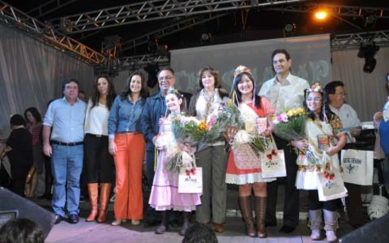 Noite de abertura da 37ª Festa Junina