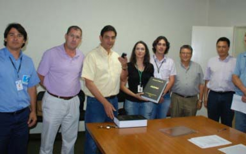 Entrega do Plano de Saneamento Básico ao prefeito José Maria