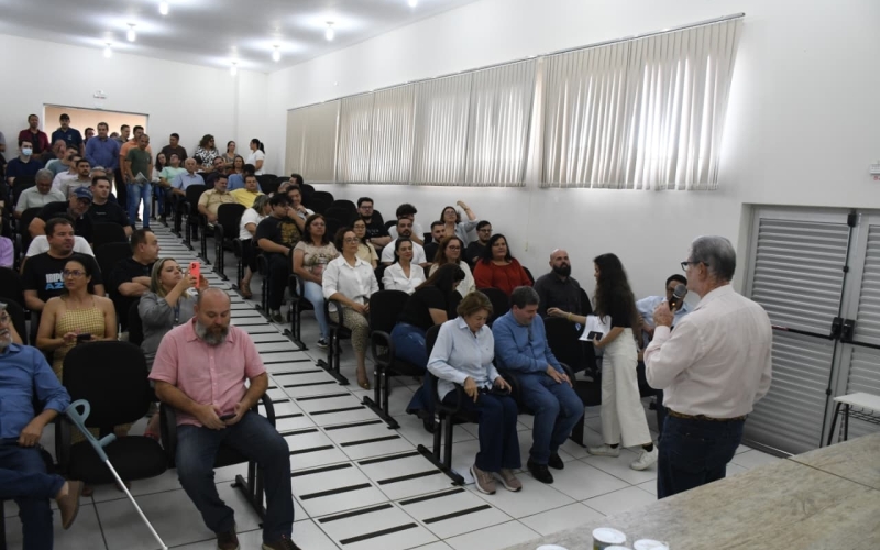Prefeitura de Ibiporã assina ordens de serviço em infraestrutura e qualidade de vida e anuncia investimentos