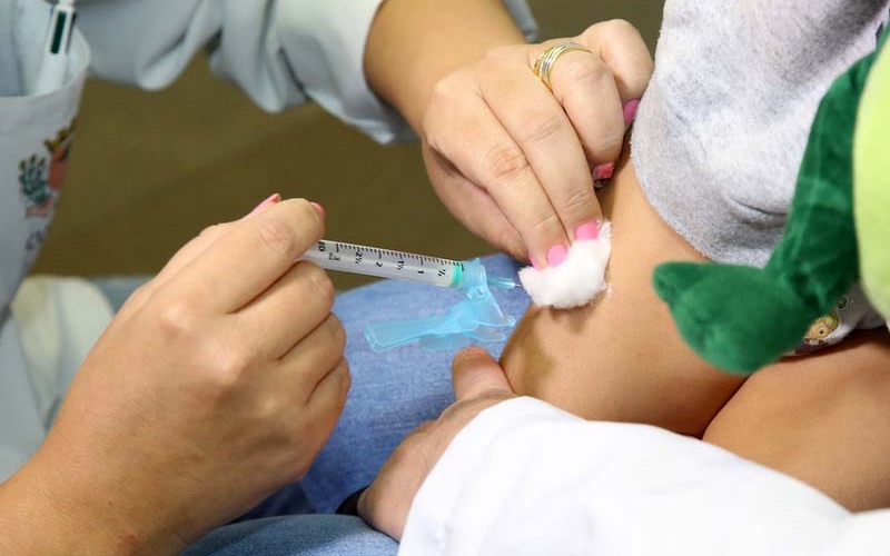 Vacina da gripe continua disponível para toda população