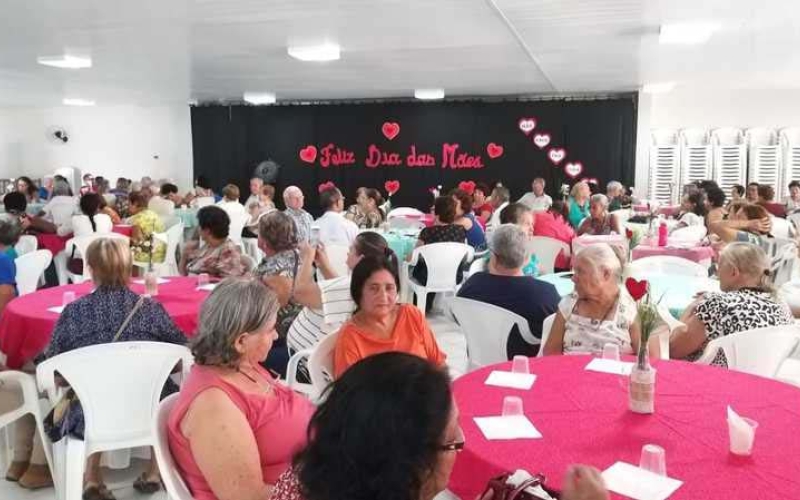 Dia das Mães é celebrado no CCI com tradicional almoço
